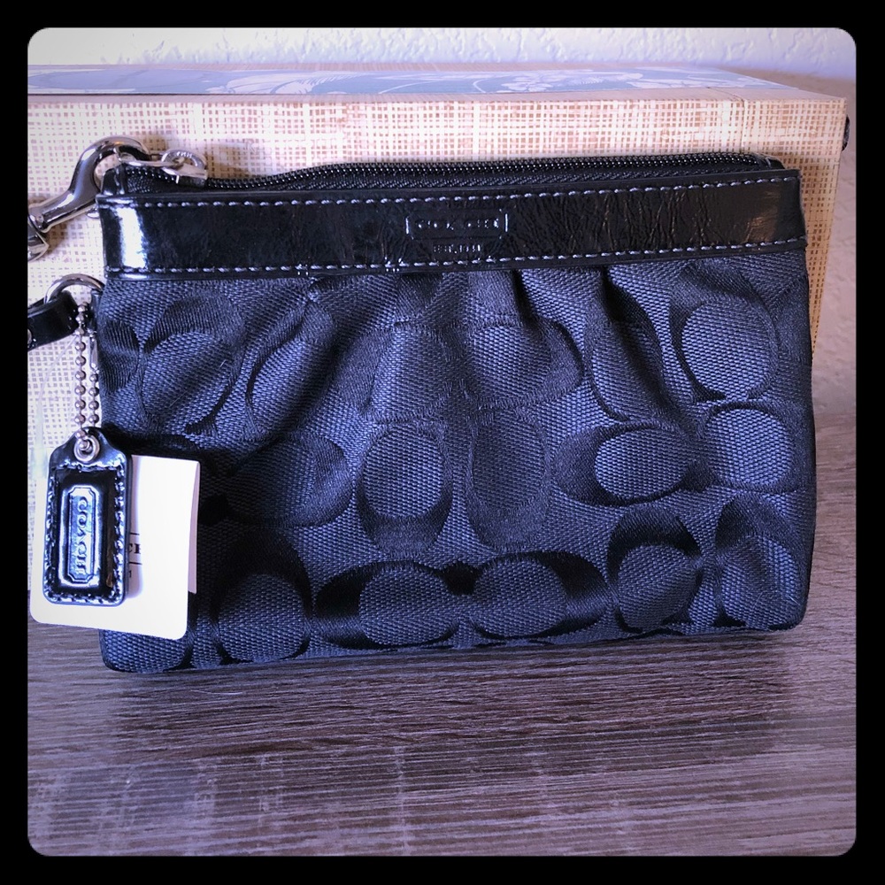 COACH WRISTLET NEW WITH TAGS - BLACK